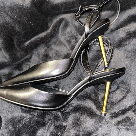 Nine West Black Pointed-Toe Heels with Ankle Strap - Picture 7 of 10